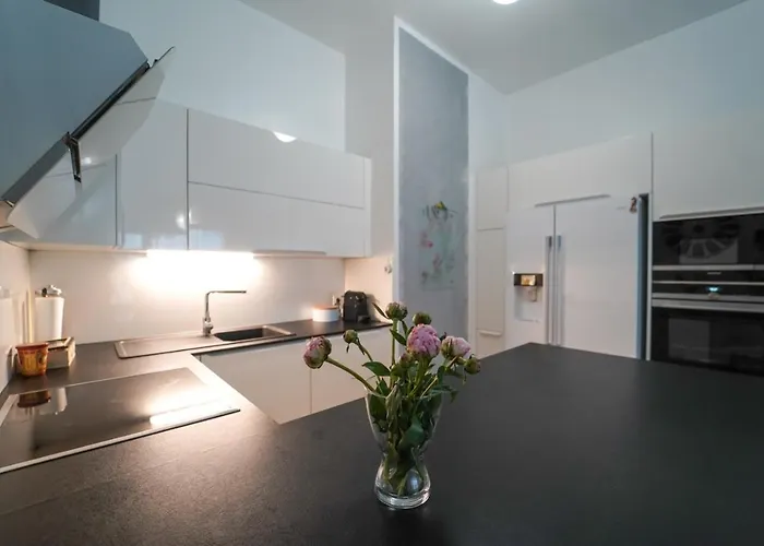 Gardenhill Апартаменти *